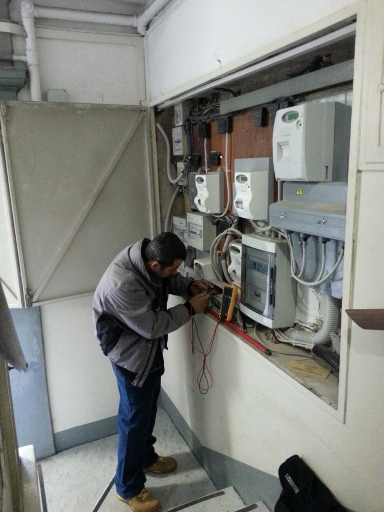 Elettricista Antennista Impianti di Antifurto 24 Ore No Stop piazza Alberti Firenze